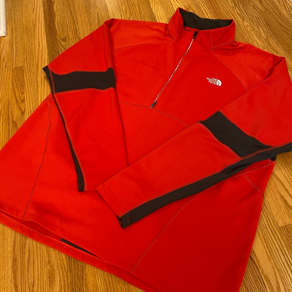 The North Face Mid Layer Fleece Lined 1/4 Zip